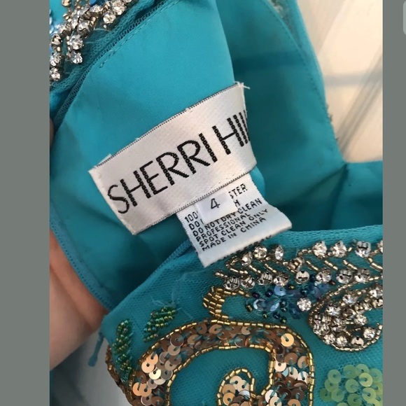 Sherri Hill dress size 4 - Picture 2 of 8